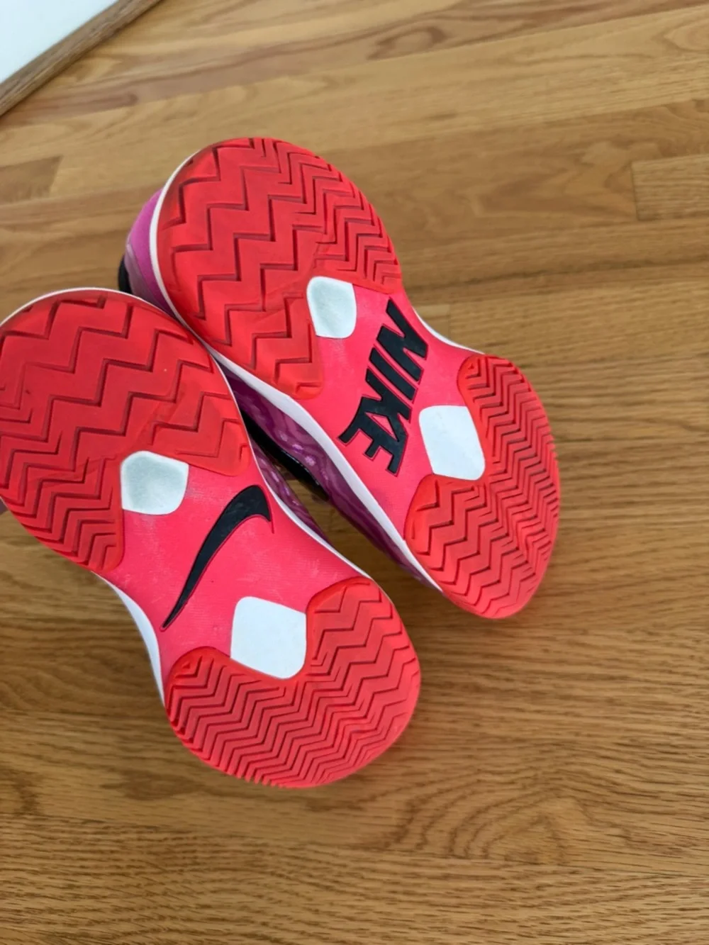 Nike Women's Zoom Cage 3 tennis shoes